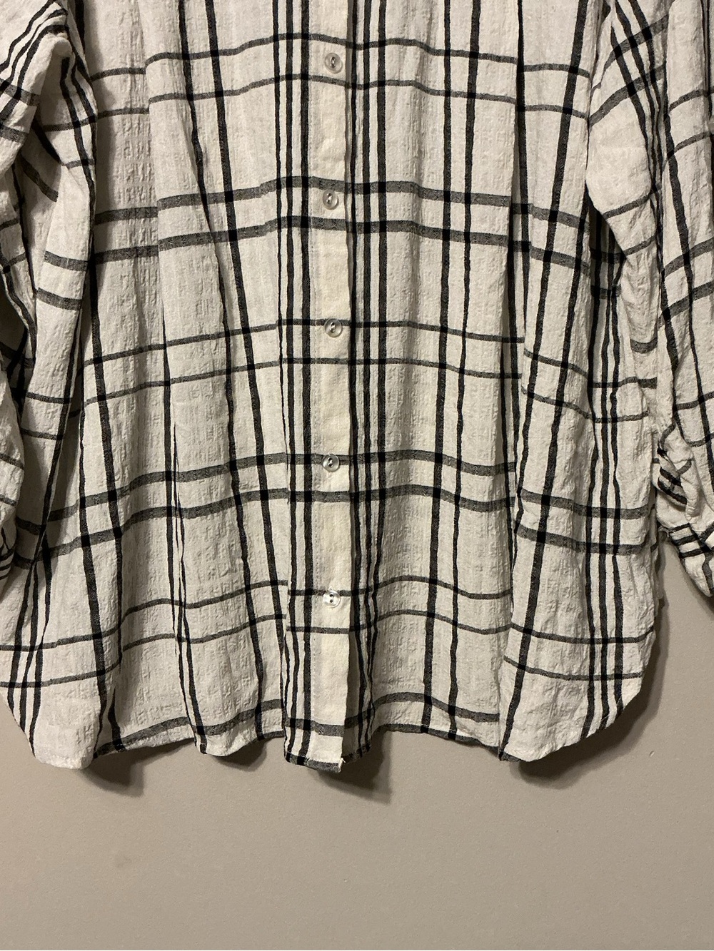 Jane + Delancey Plaid Button-Back Tunic Shirt - Picture 9 of 12